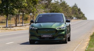 TOP 10 ô tô bán chậm nhất Việt Nam tháng 7/2026: Ford Mustang Mach-E chỉ giao 6 xe